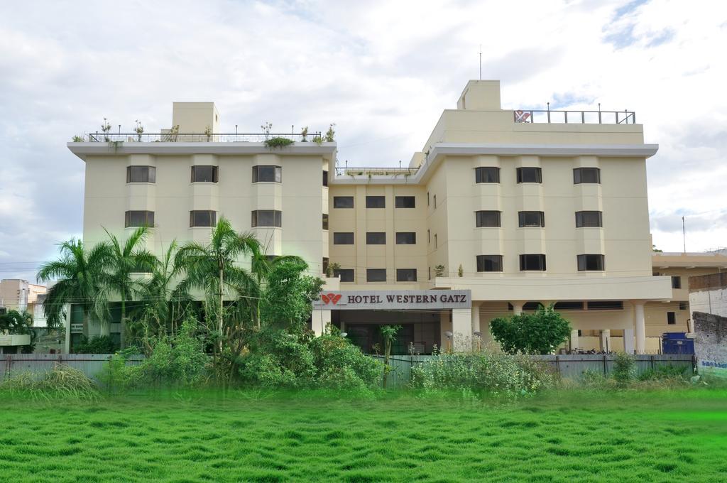 Hotel Western Gatz Theni Exterior photo